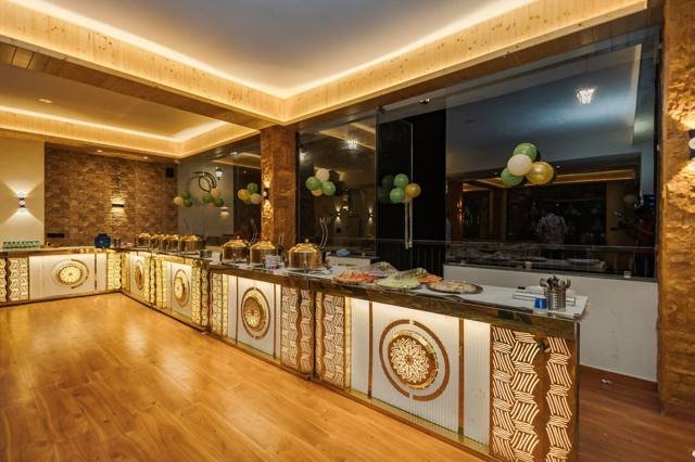 Buffet counter - Parkley Inn Bhimtal