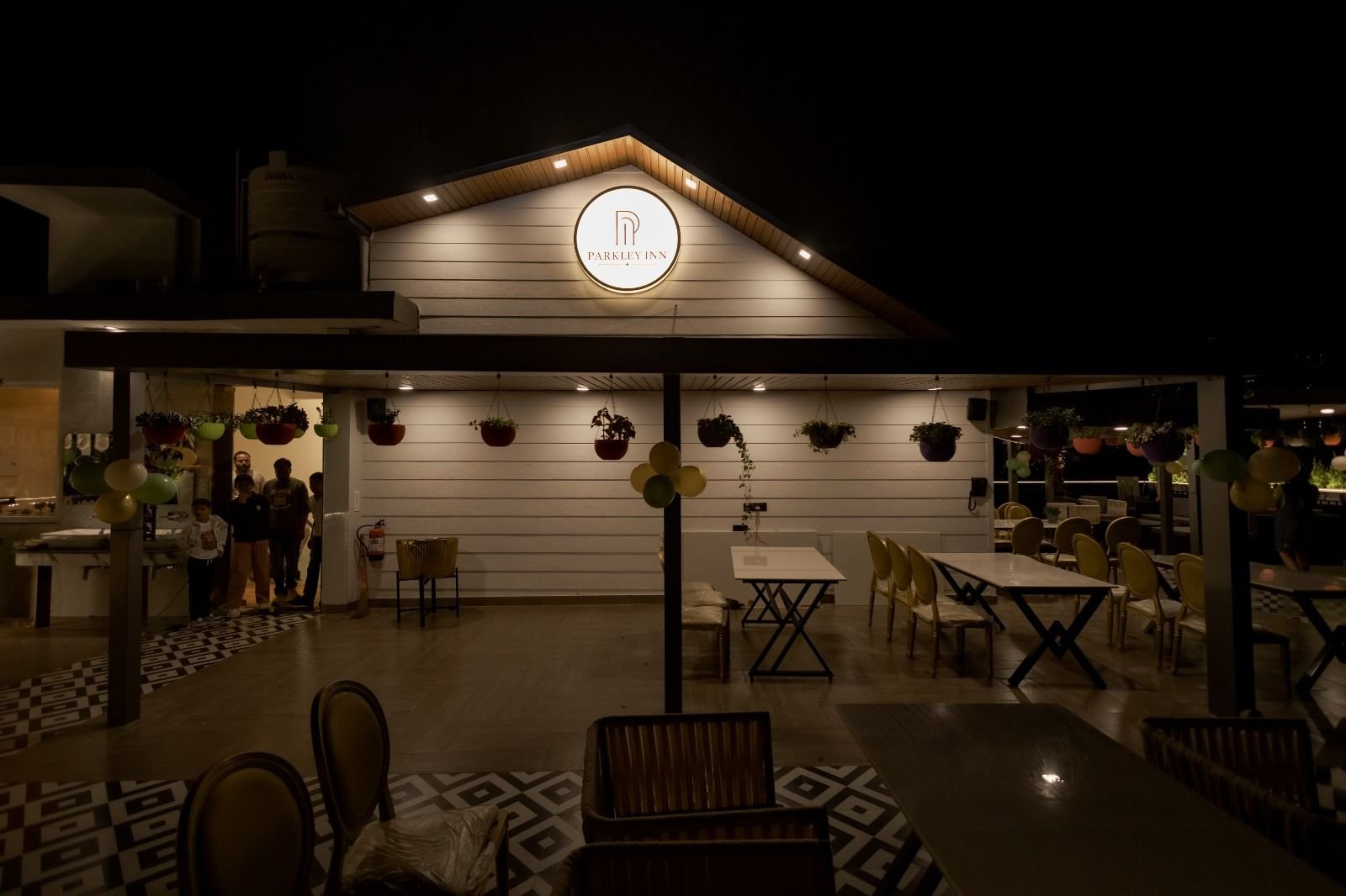 Rooftop cafe at Parkley Inn